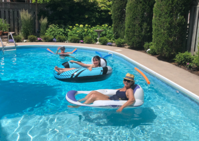 mli students in pool
